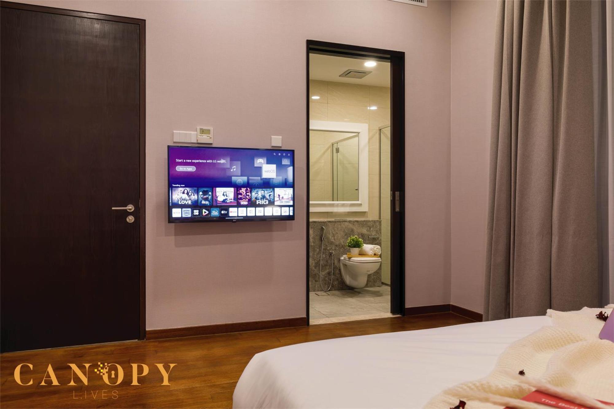 The Manor Signature Residence, Apartment *